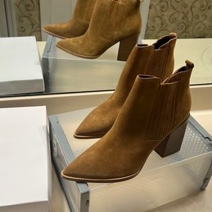 (NEW) Nine West Beata Suede Bootie Size 10.5